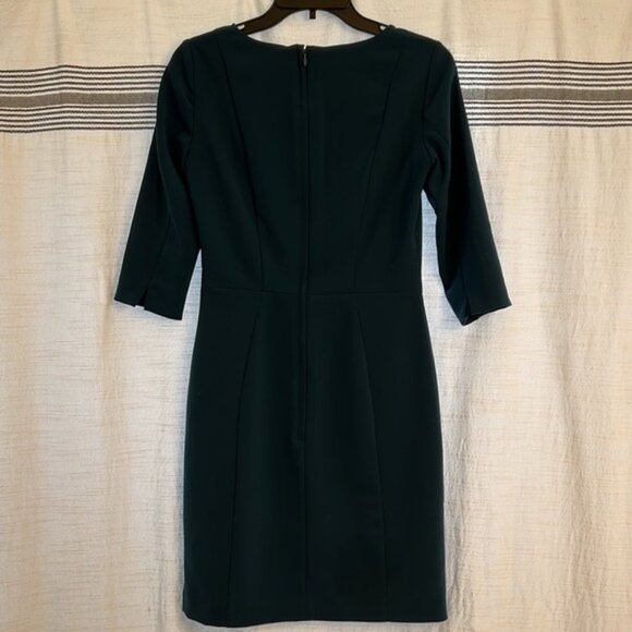 Simple Sheath Dress - Picture 5 of 5